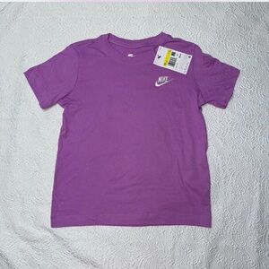 Nike Kids Tee in Bold Purple